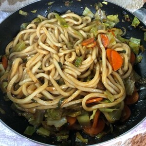 キャベツとにんじんの焼きうどん